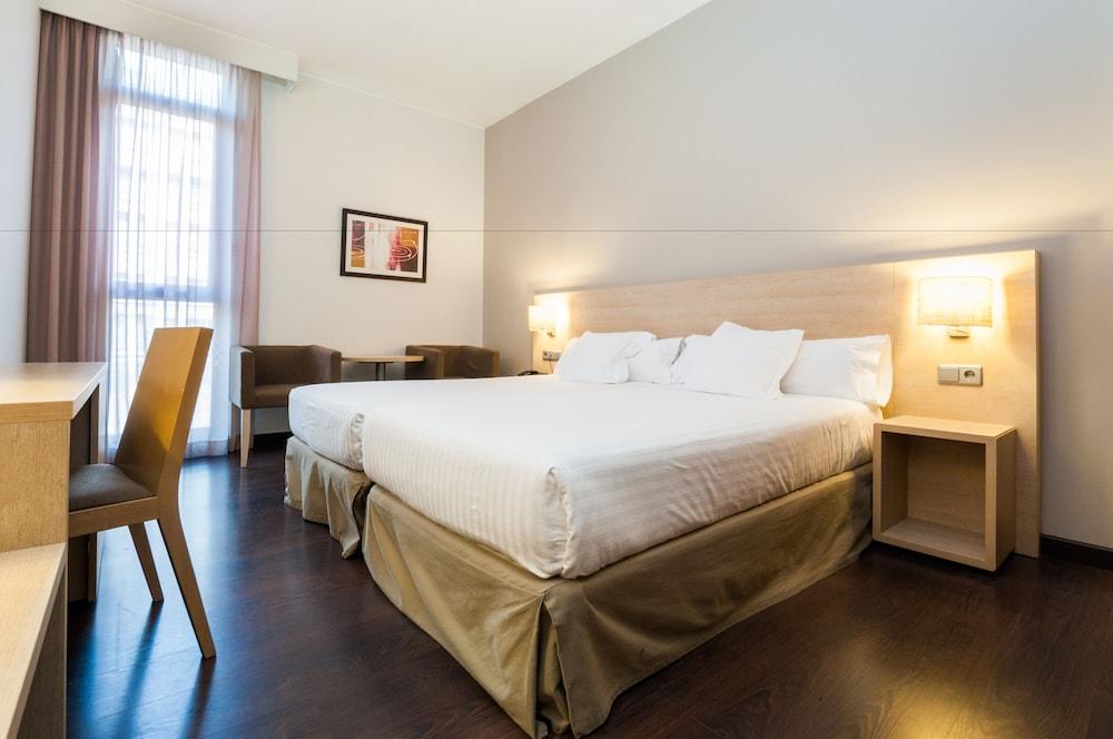 Hotel Exe Barcelona Gate Sant Joan Despí Εξωτερικό φωτογραφία